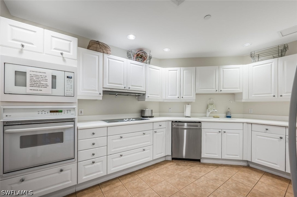 7225 Pelican Bay Boulevard - Photo 35