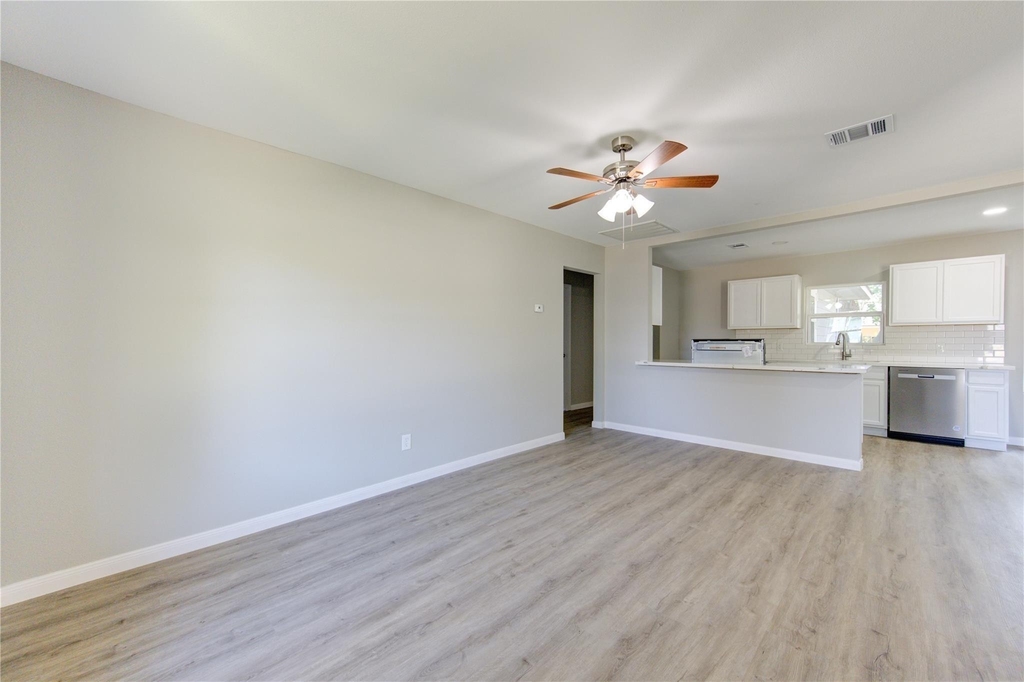 3304 Washington Street - Photo 7