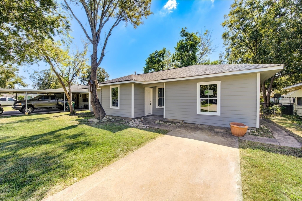 3304 Washington Street - Photo 0