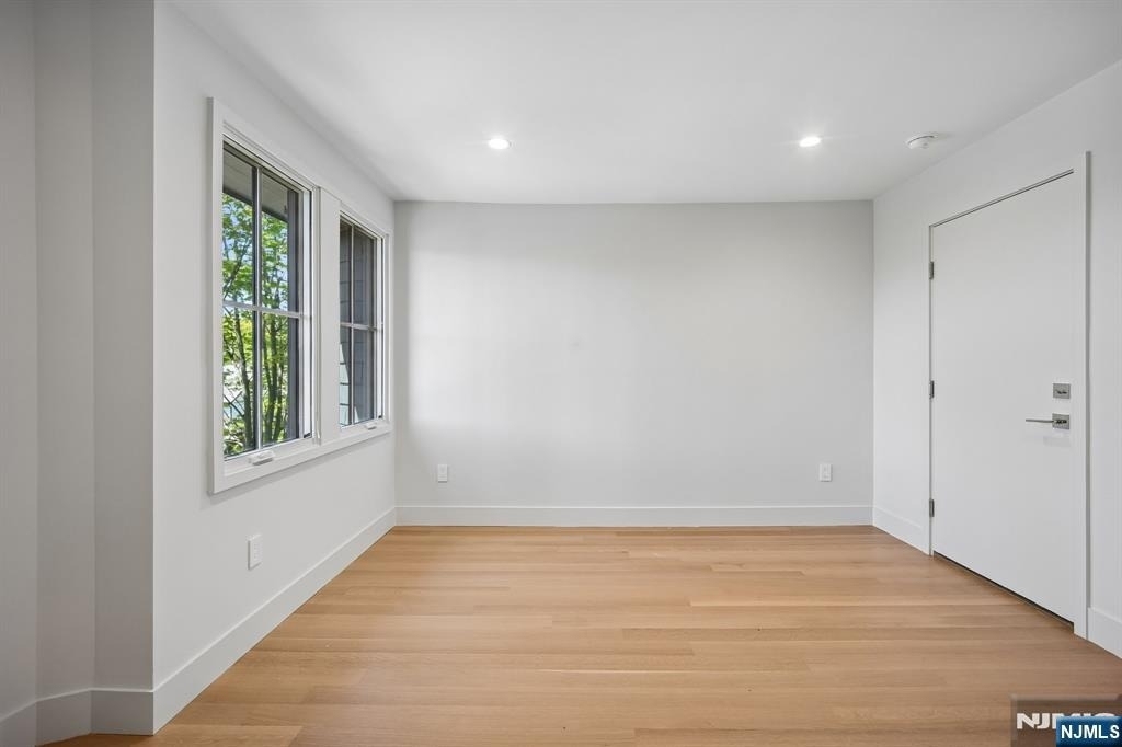 75 Midland - Photo 8