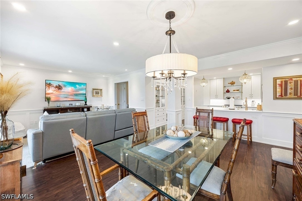 555 Park Shore Drive - Photo 11