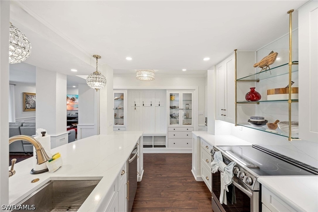 555 Park Shore Drive - Photo 15