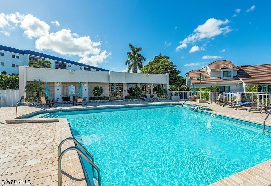 555 Park Shore Drive - Photo 31