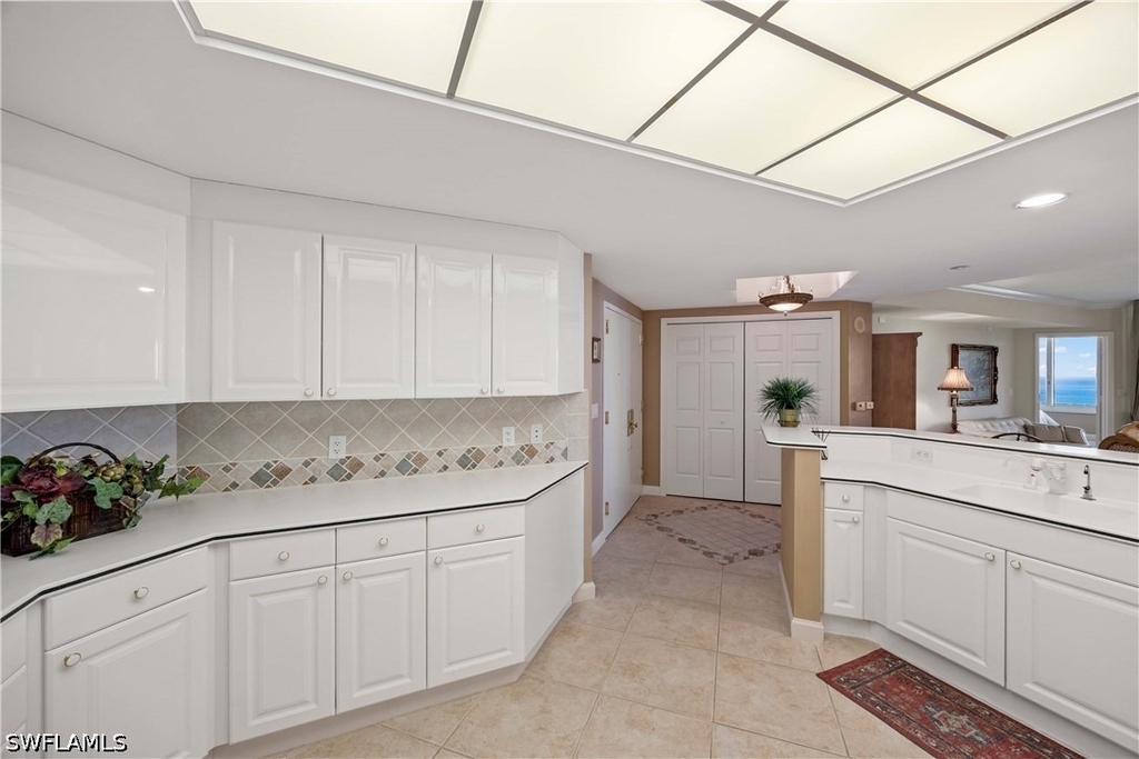 7117 Pelican Bay Boulevard - Photo 12