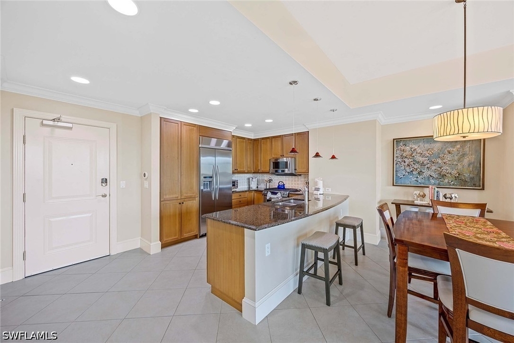 9115 Strada Place - Photo 4