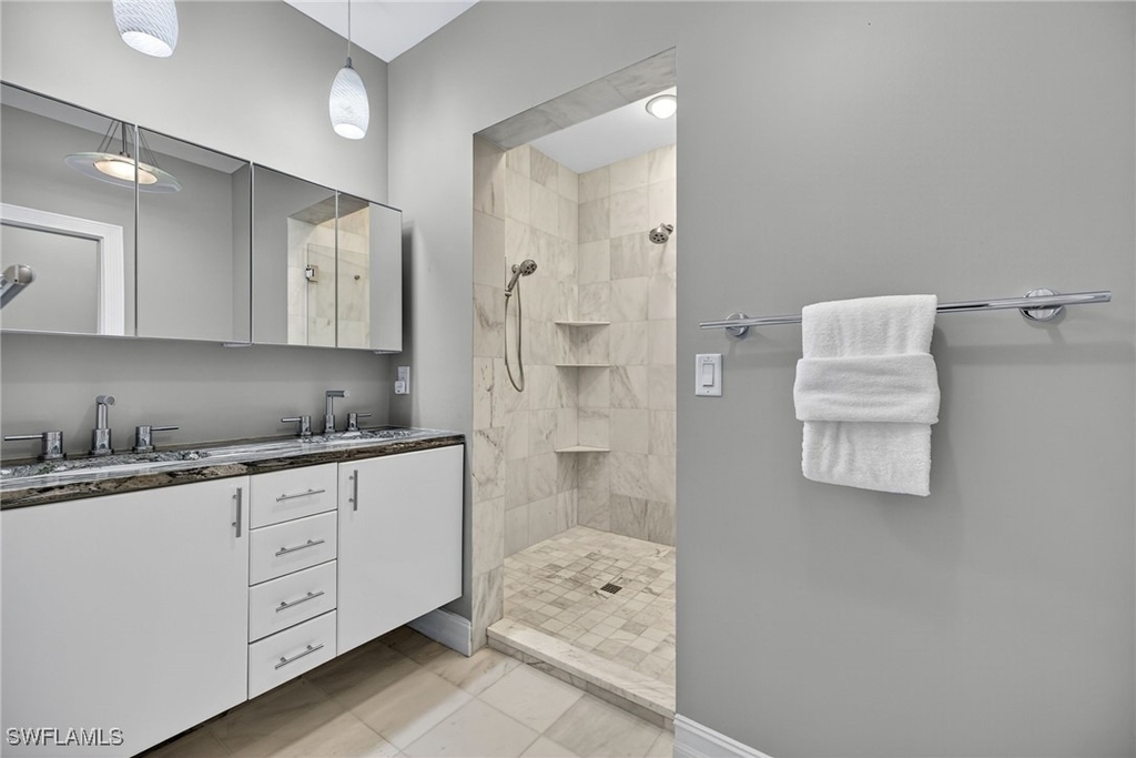 740 5th Avenue N - Photo 18
