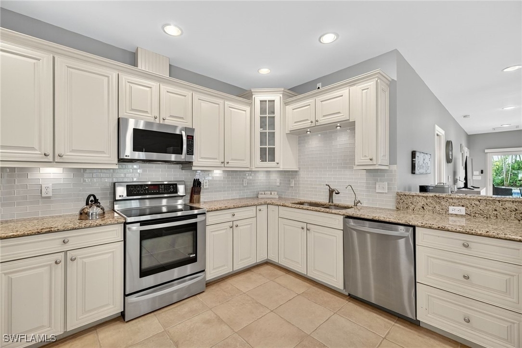 740 5th Avenue N - Photo 7