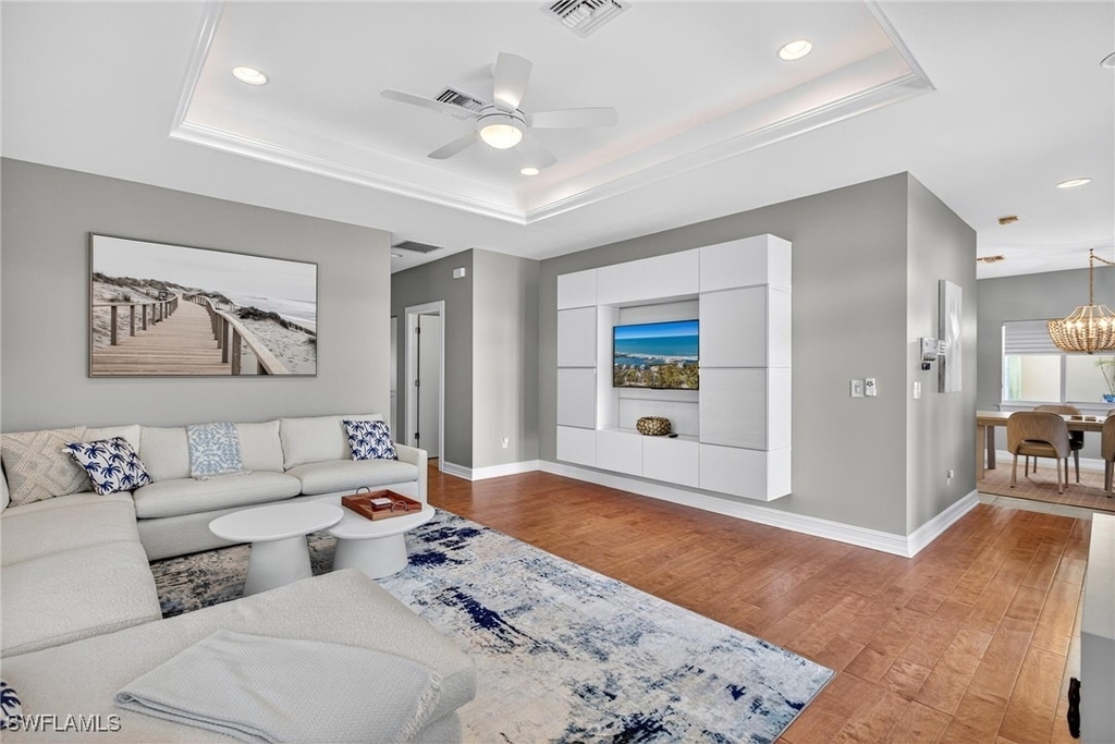 740 5th Avenue N - Photo 4