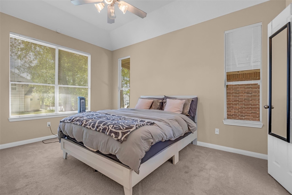 2919 Whitman Drive - Photo 3