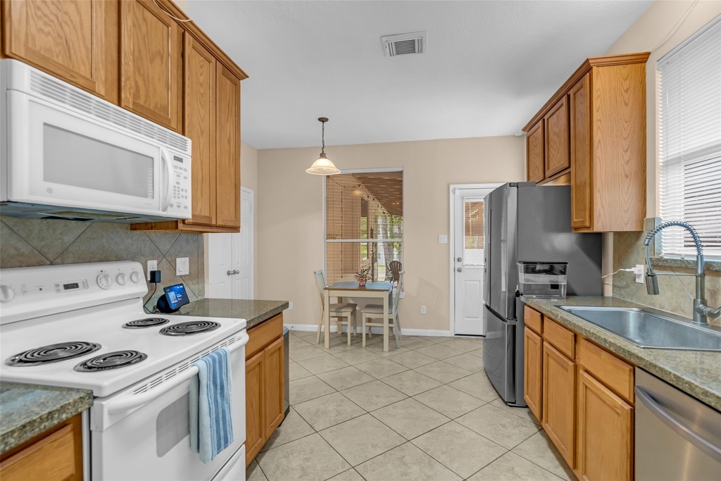 2919 Whitman Drive - Photo 2