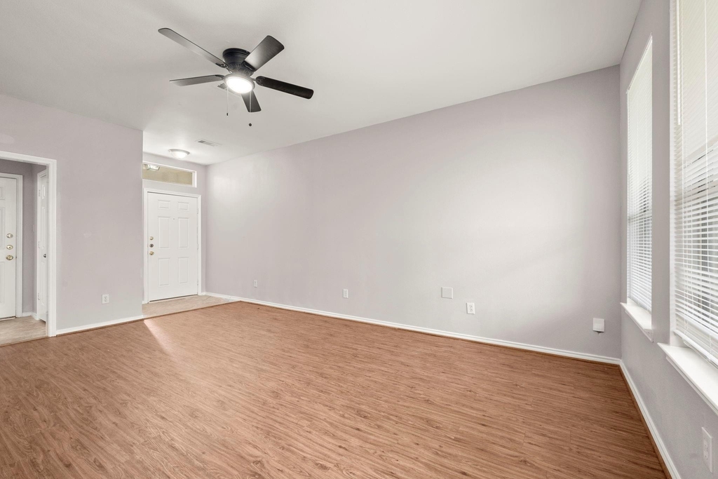 16546 Pentonshire Lane - Photo 7