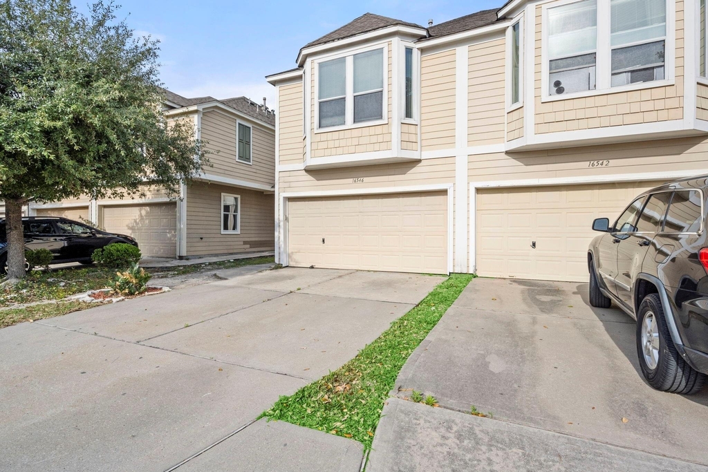 16546 Pentonshire Lane - Photo 1