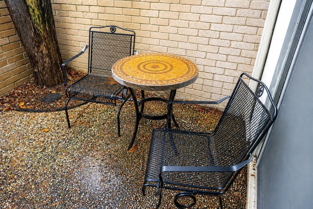 2601 Bellefontaine Street - Photo 9