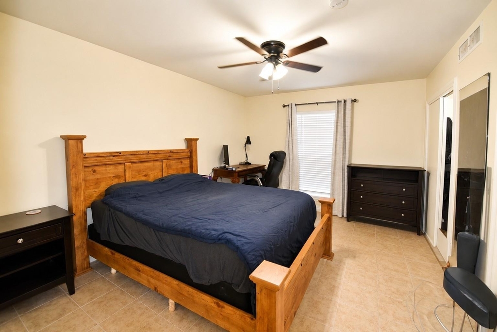 2601 Bellefontaine Street - Photo 1