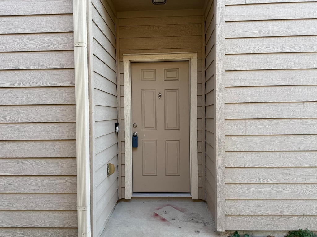 17134 Wilthorne Gardens Court - Photo 2