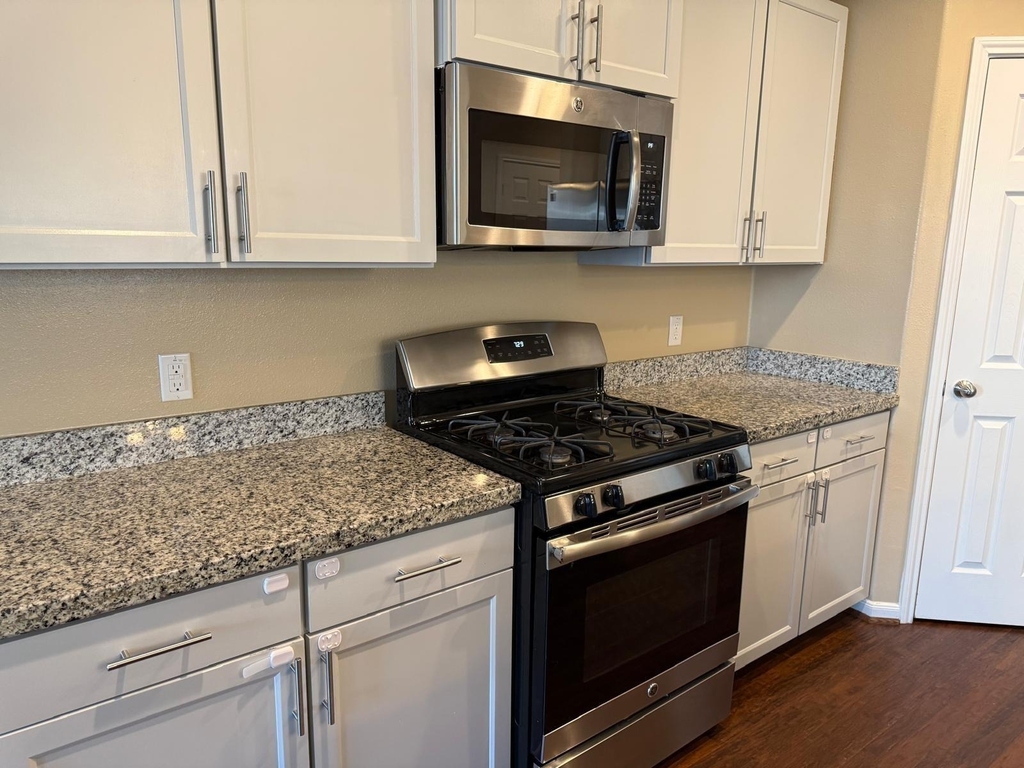 17134 Wilthorne Gardens Court - Photo 6