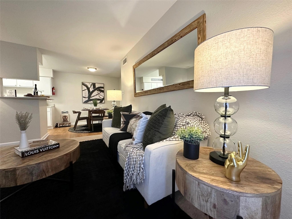 10601 Sabo Road - Photo 9
