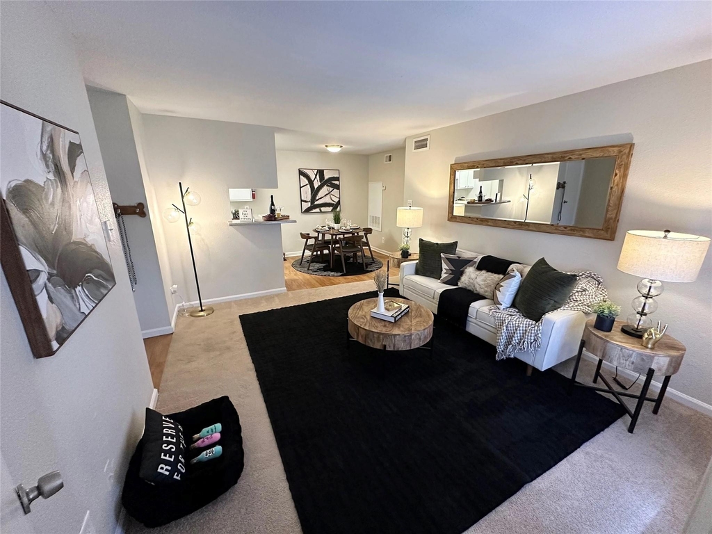 10601 Sabo Road - Photo 2