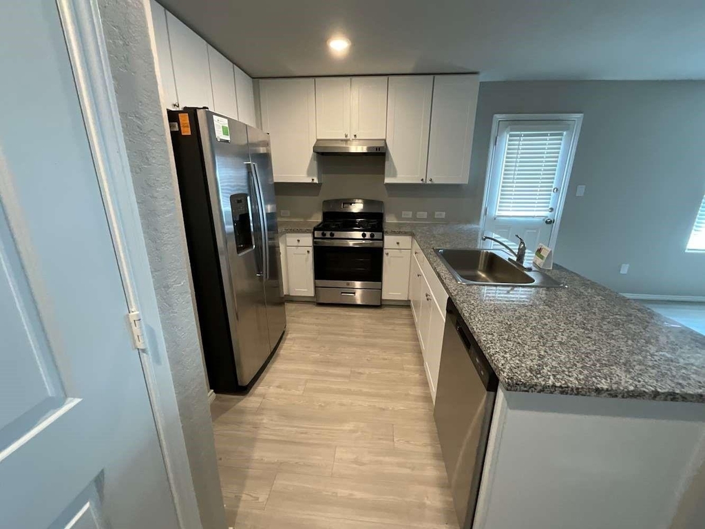 3234 Carducci Drive - Photo 5