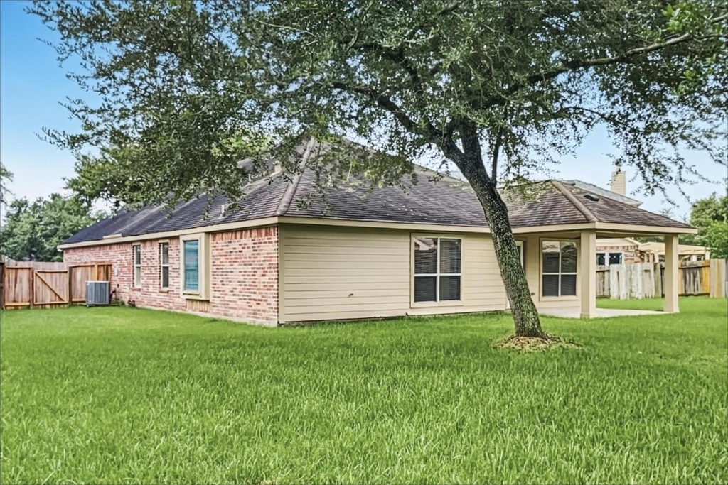 2918 Meridian Bay Lane - Photo 15