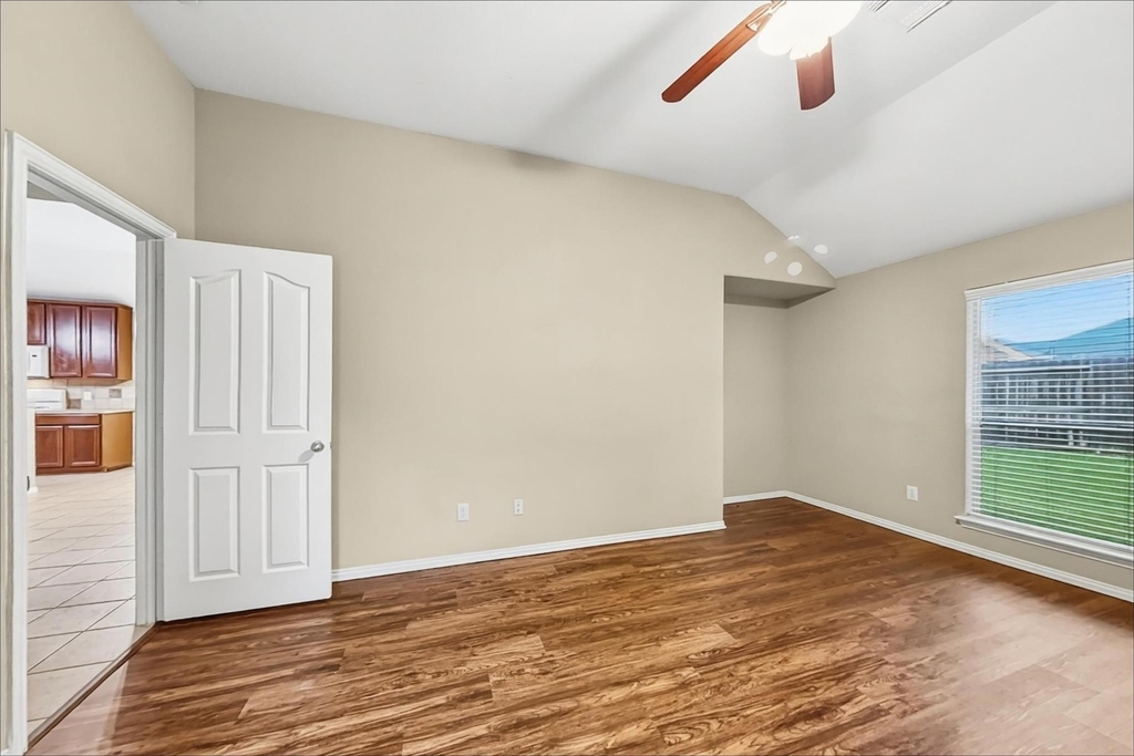 2918 Meridian Bay Lane - Photo 8
