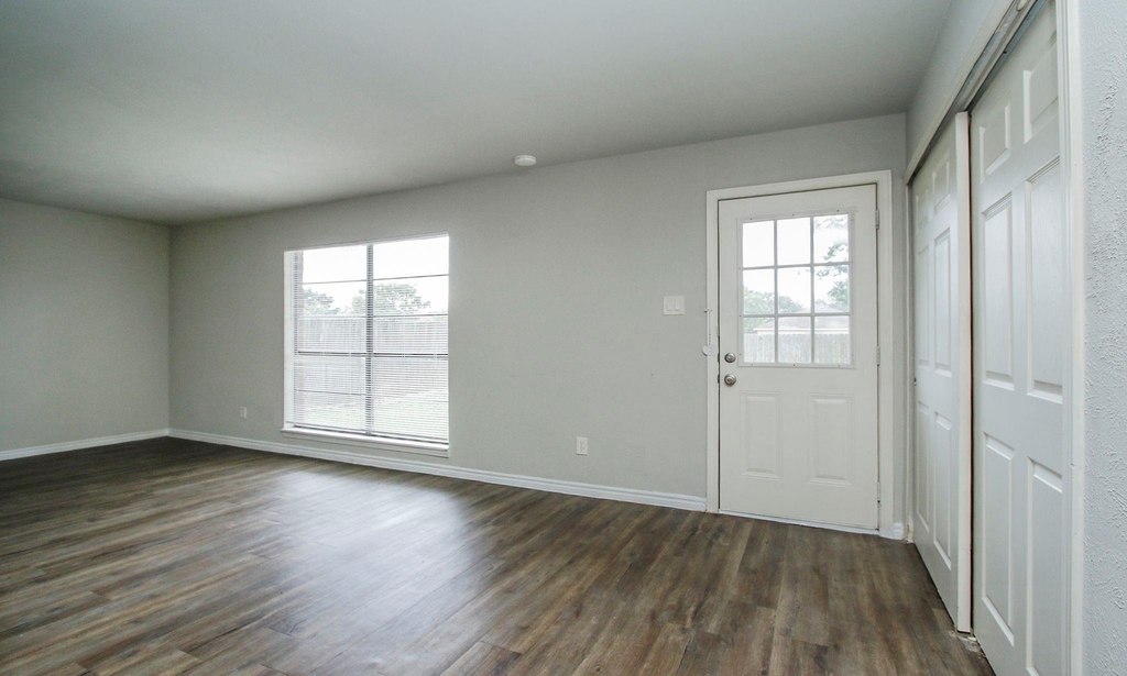 17626 Bullis Gap Drive - Photo 10