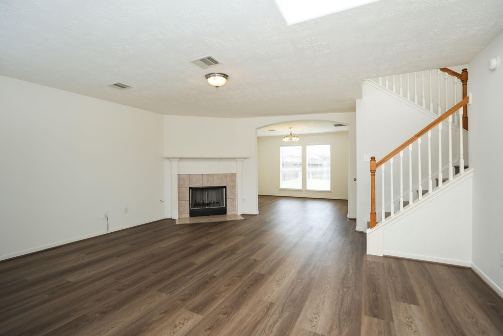 5007 Creekbridge Court - Photo 4