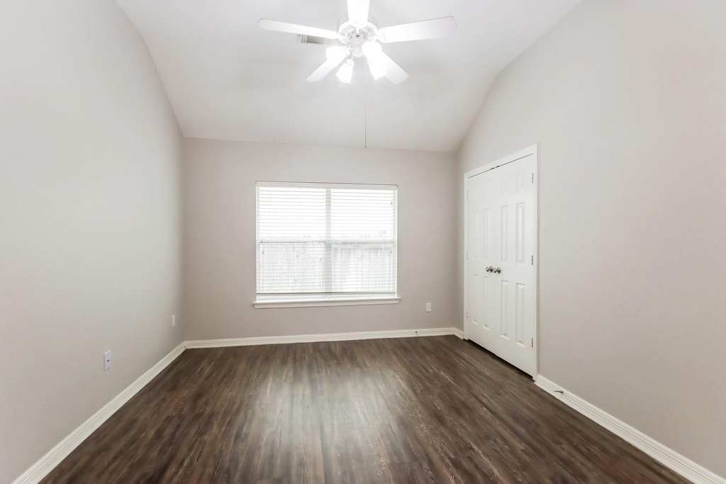 17923 Diamond Peak Court - Photo 10