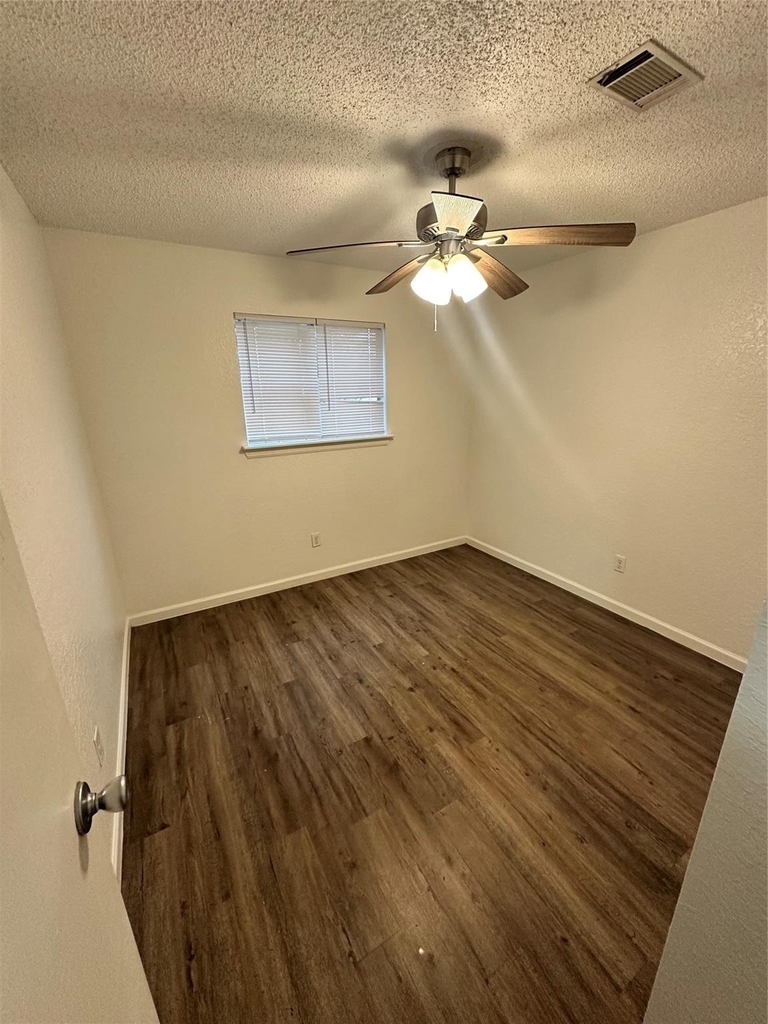 2722 8th Avenue N - Photo 7