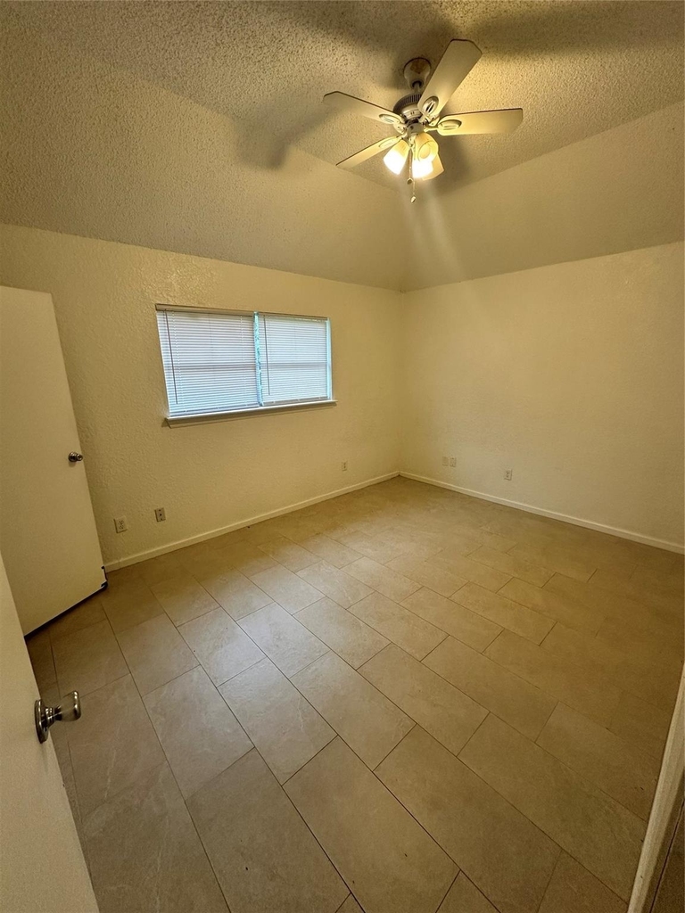 2722 8th Avenue N - Photo 5