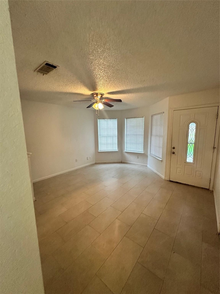 2722 8th Avenue N - Photo 2