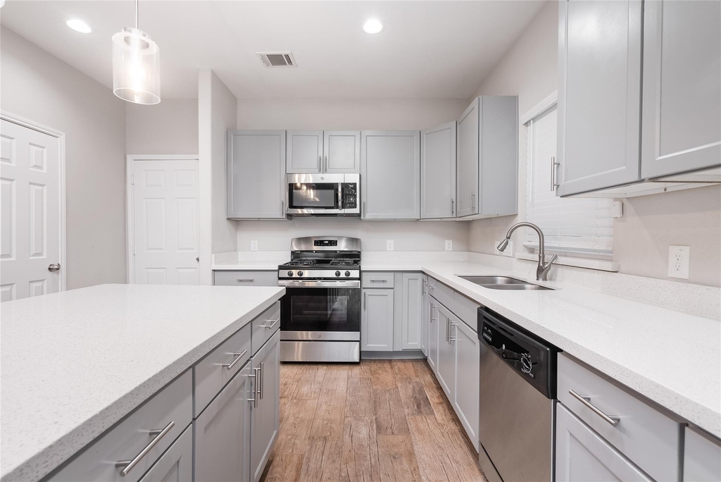 17137 Wilthorne Colony Court - Photo 2