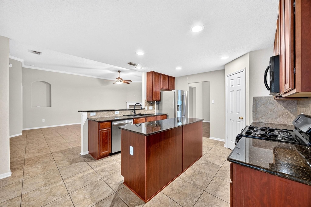 18631 Cypress Lake Village Drive - Photo 5