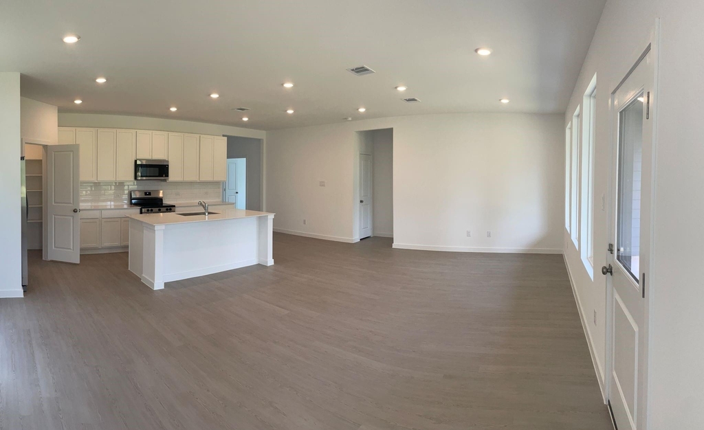 545 Shoreview Drive - Photo 7