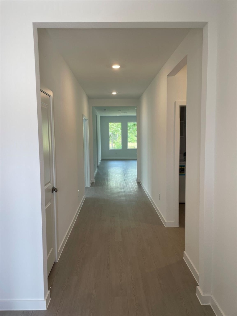 545 Shoreview Drive - Photo 4