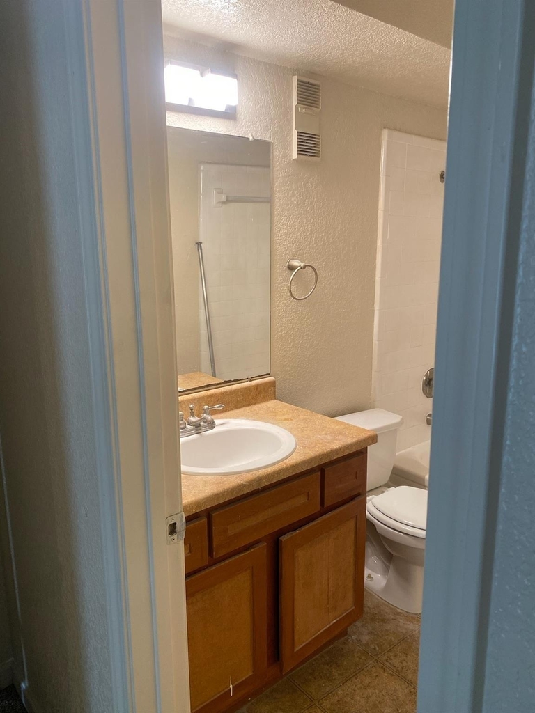 8100 Creekbend Drive - Photo 10