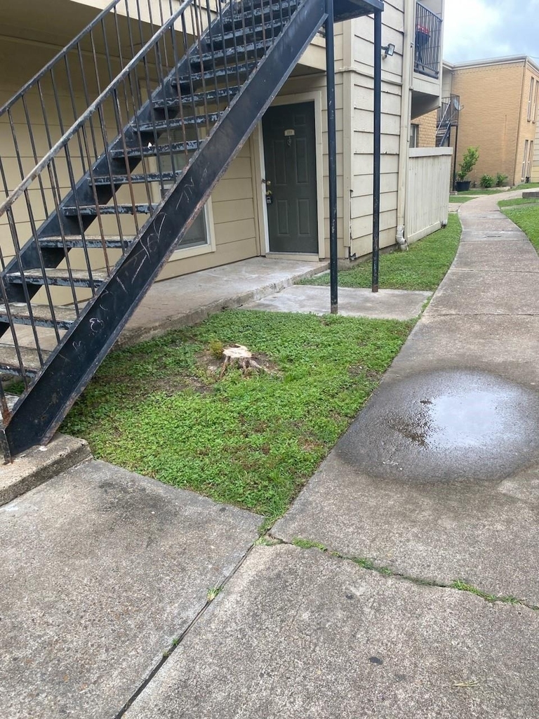 8100 Creekbend Drive - Photo 0