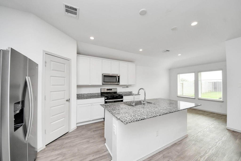 3521 Rockefeller Road - Photo 16