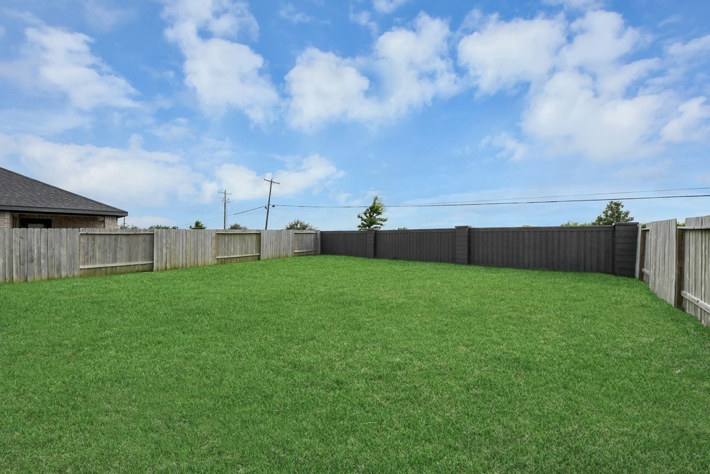 3521 Rockefeller Road - Photo 4