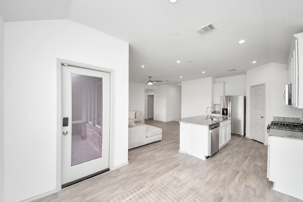 3521 Rockefeller Road - Photo 20