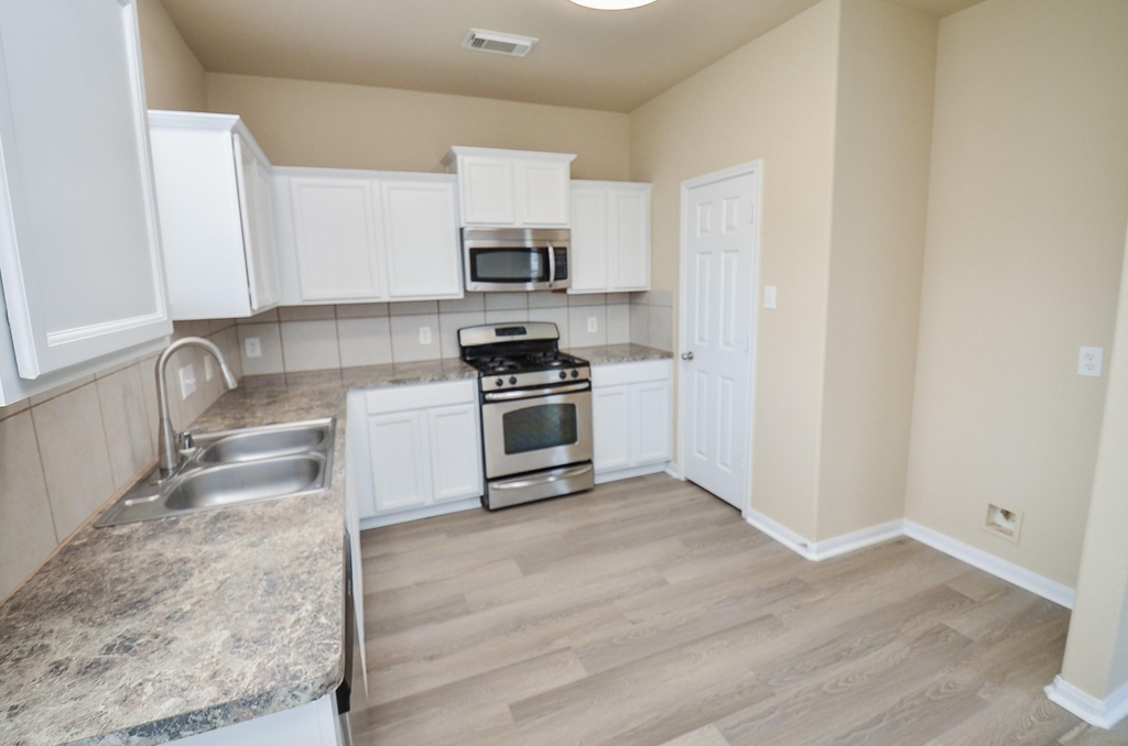4127 Chablis Ridge Court - Photo 11