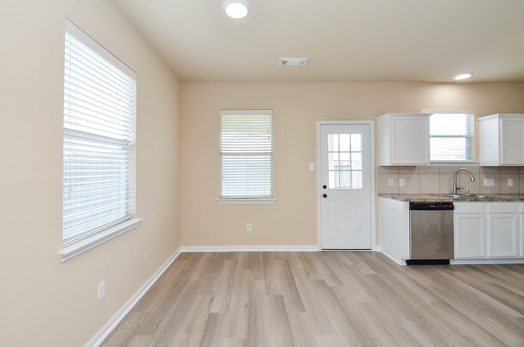 4127 Chablis Ridge Court - Photo 14