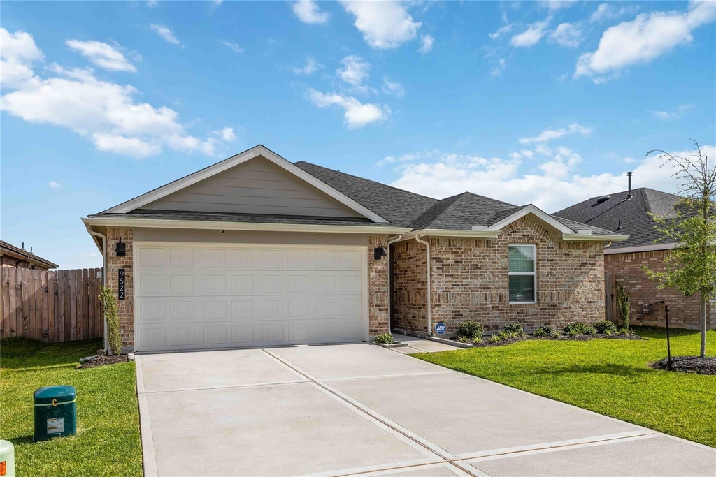 9522 Wall Street - Photo 1
