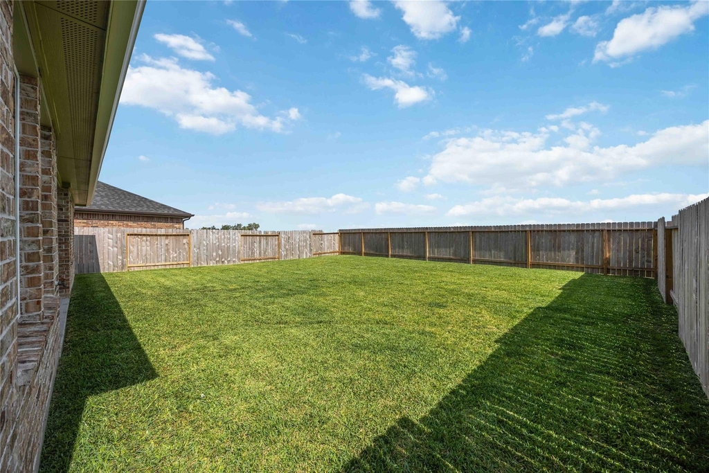 9522 Wall Street - Photo 26