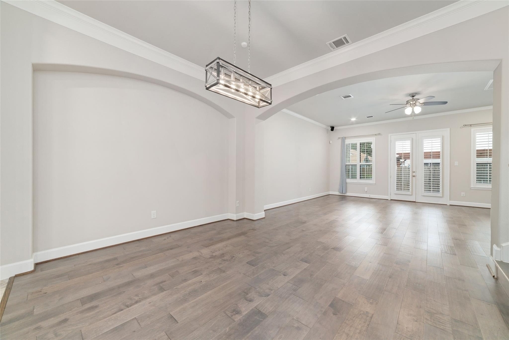 5020 Dickson Street - Photo 8
