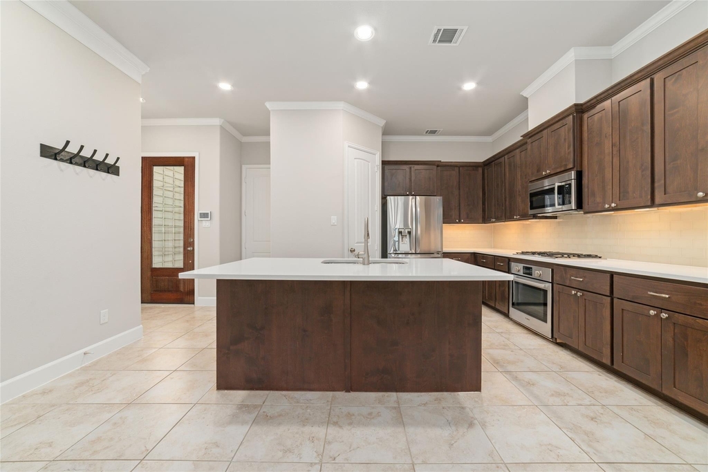 5020 Dickson Street - Photo 4
