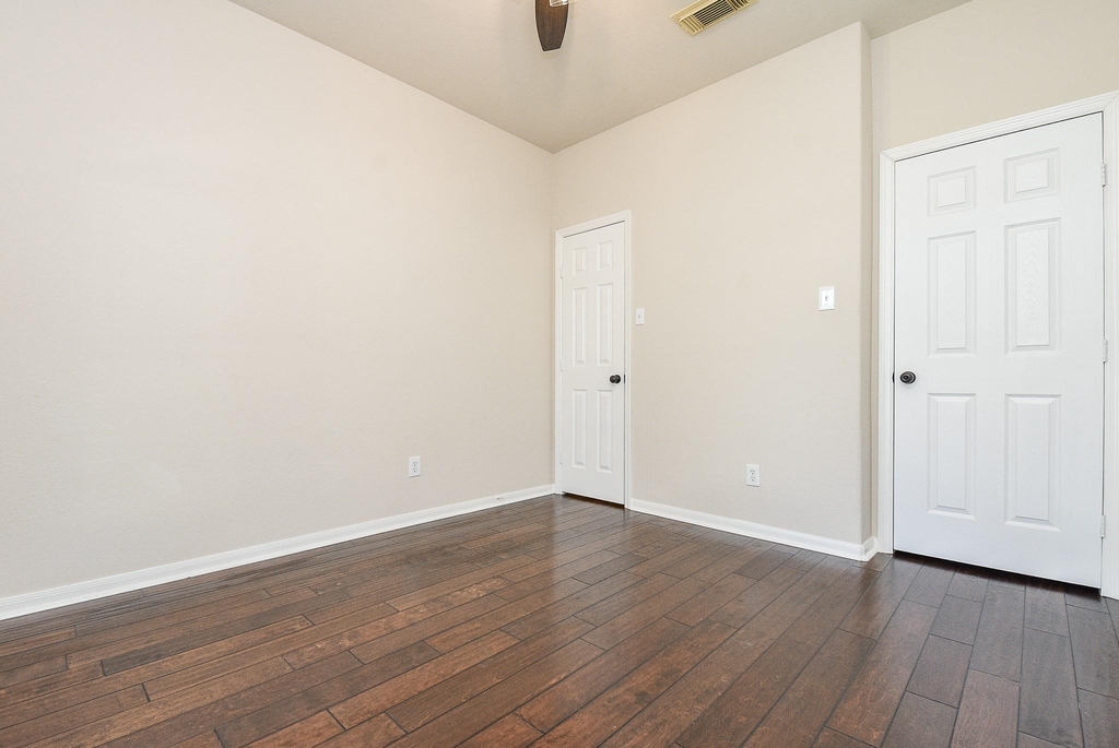 9135 Edgeloch Drive - Photo 21