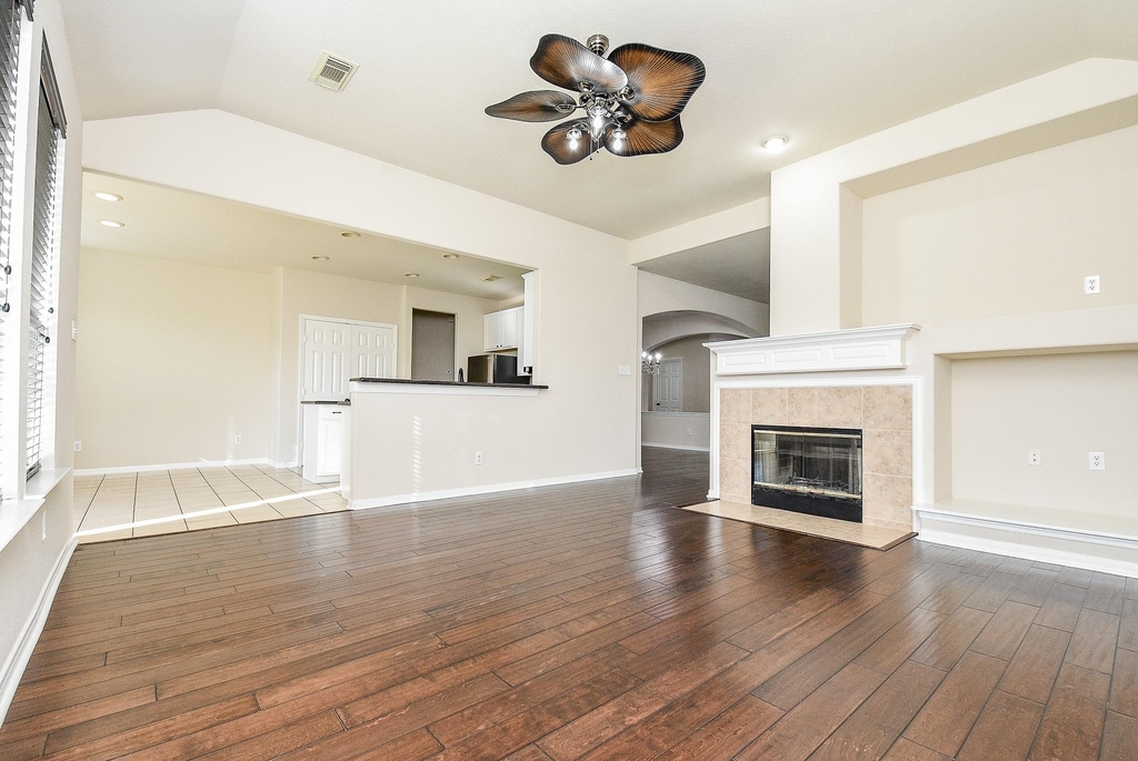 9135 Edgeloch Drive - Photo 11