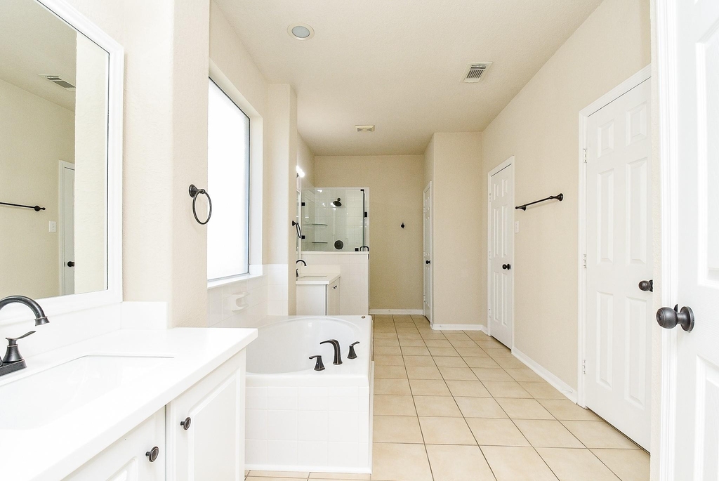 9135 Edgeloch Drive - Photo 18