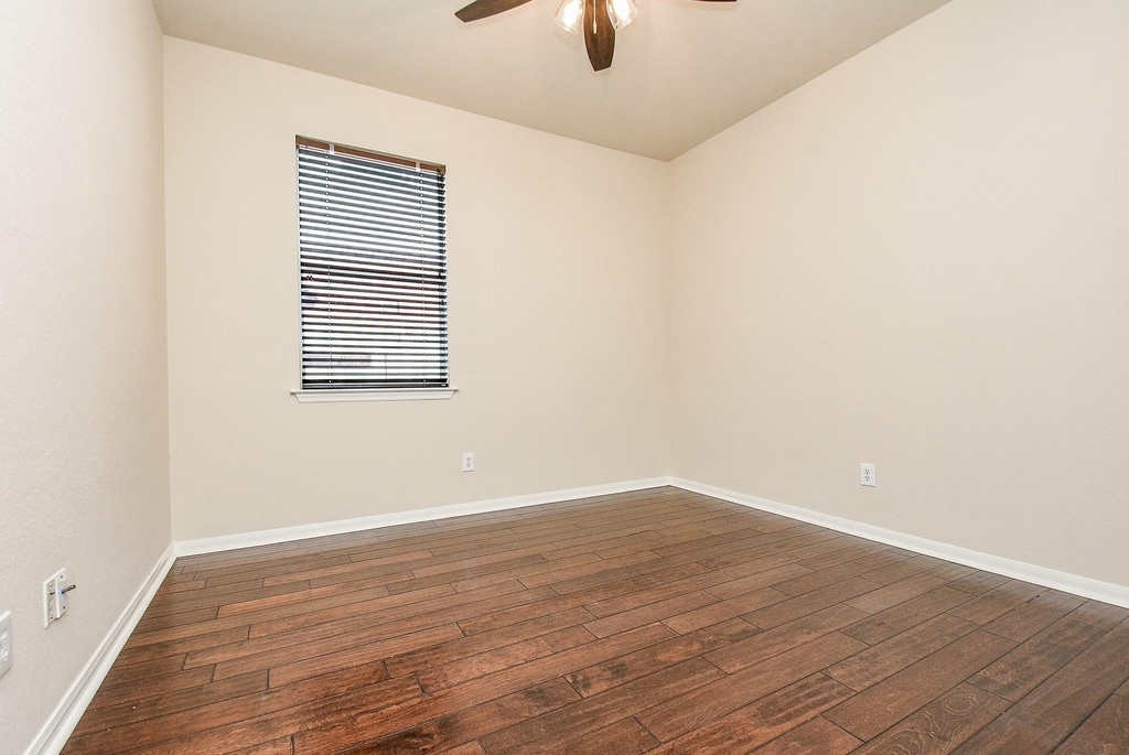 9135 Edgeloch Drive - Photo 24